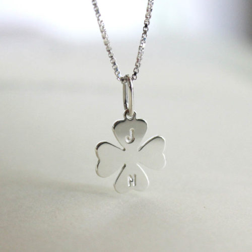 Colar trevo de quatro folhas em prata 960