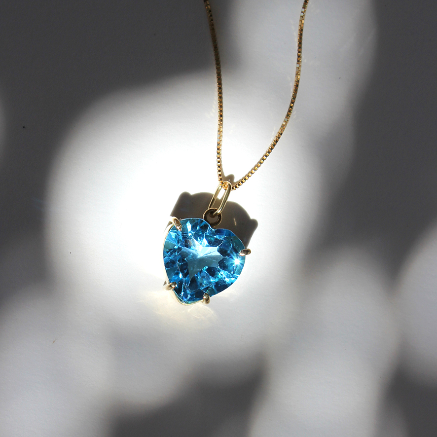 Colar coração de topázio azul - joia em ouro 18k