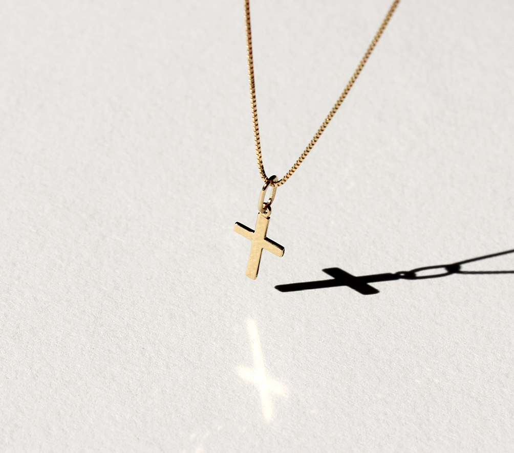 Colar cruz M - em ouro amarelo 18k