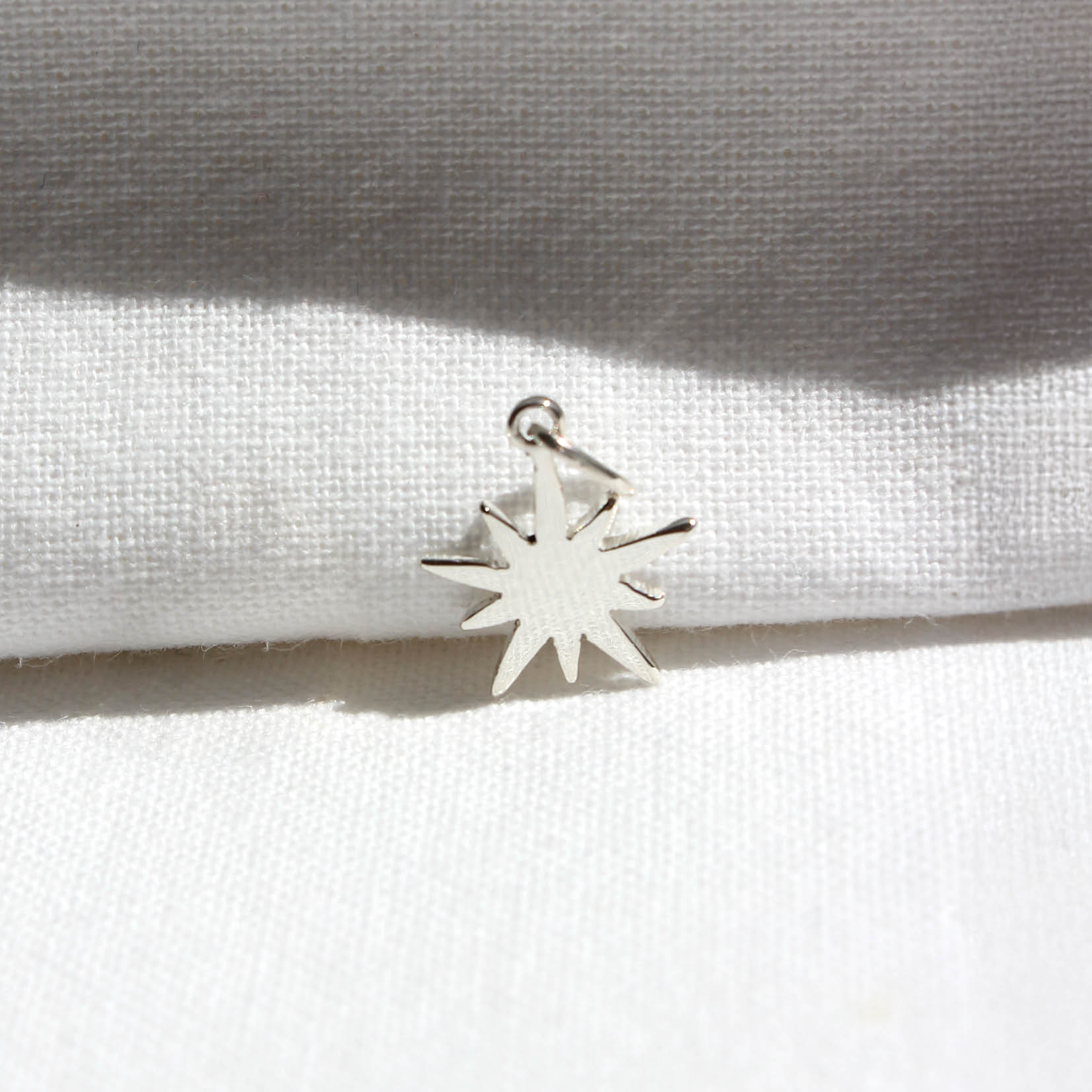 Pingente estrela de dez pontas - prata 960