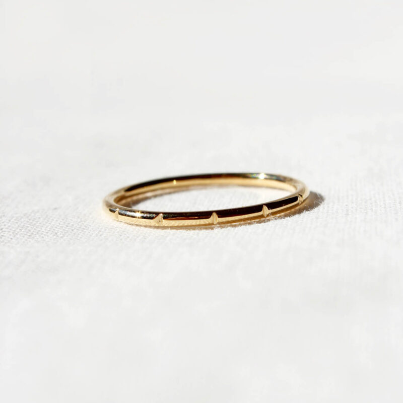 Anel Amélie em ouro 18k