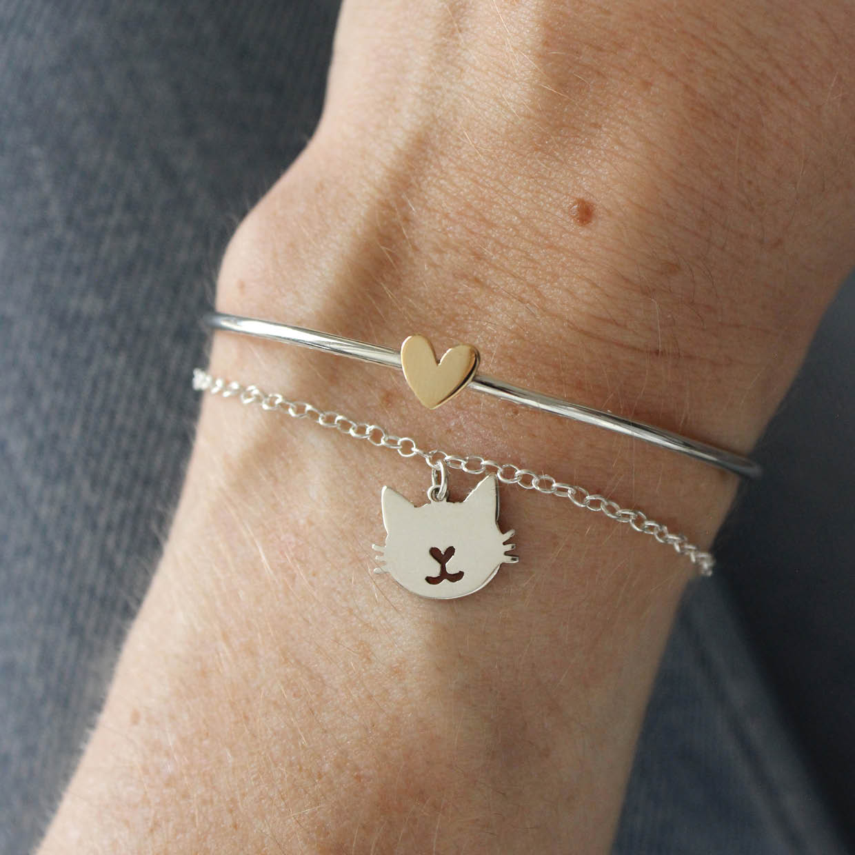 Pulseira rosto de gatinho em prata 960